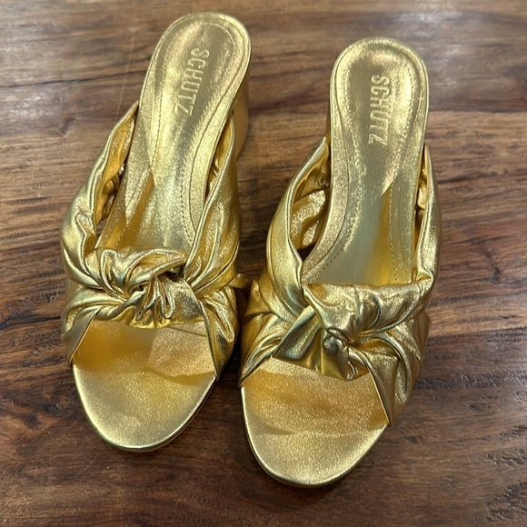 Schutz Mindy Mid Block Gold Metallic Leather Sandals Sz8.5 - Picture 4 of 11